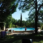 Hotel La Roane Yoga & Creativity Center *